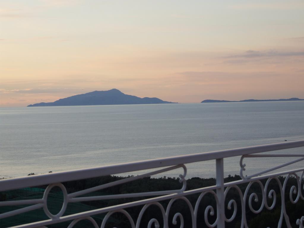 Hotel Dania Sorrento Dış mekan fotoğraf