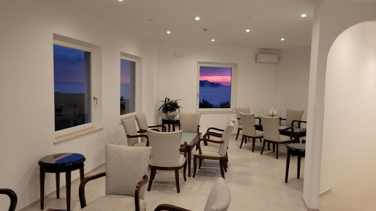 Hotel Dania Sorrento Dış mekan fotoğraf
