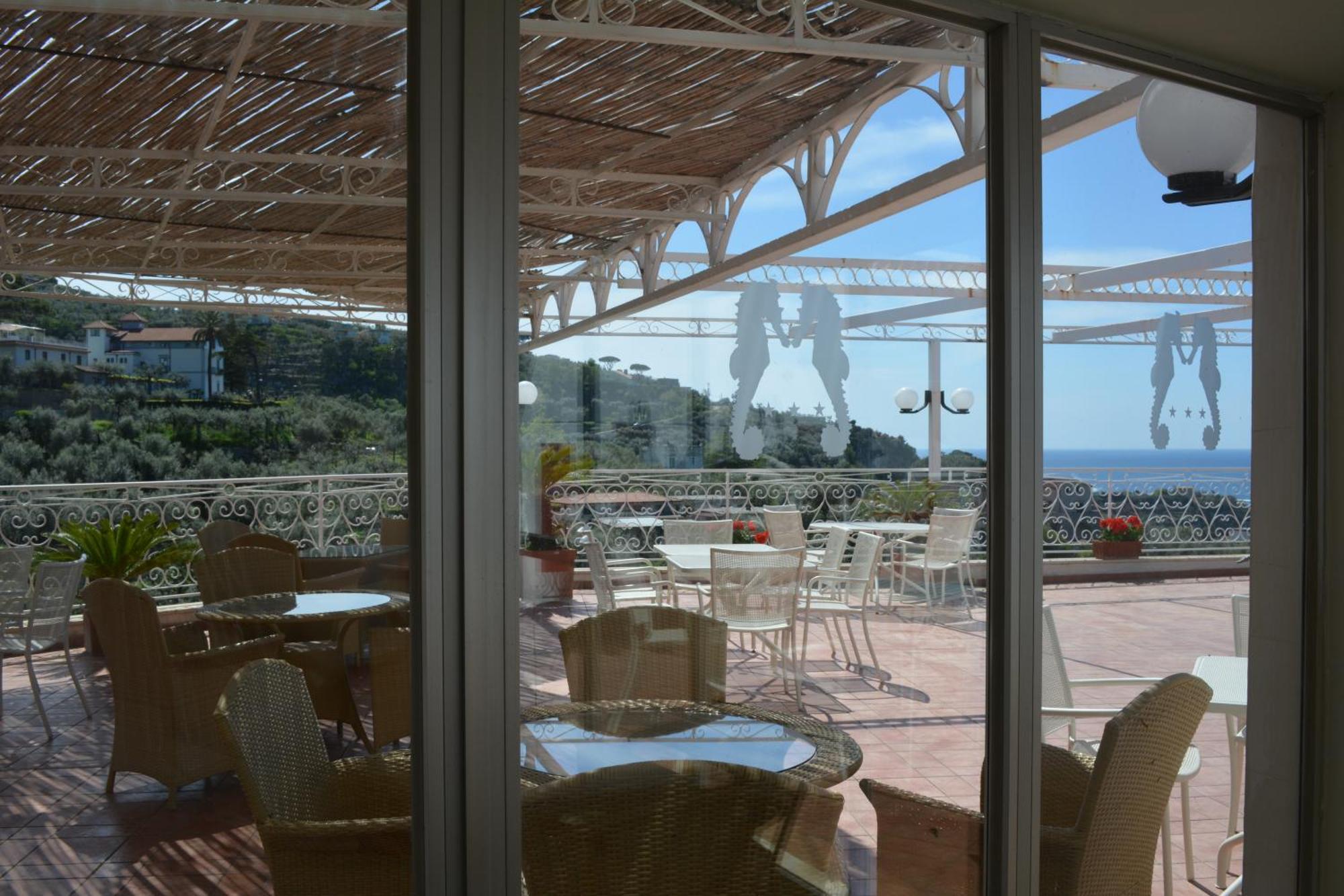 Hotel Dania Sorrento Dış mekan fotoğraf