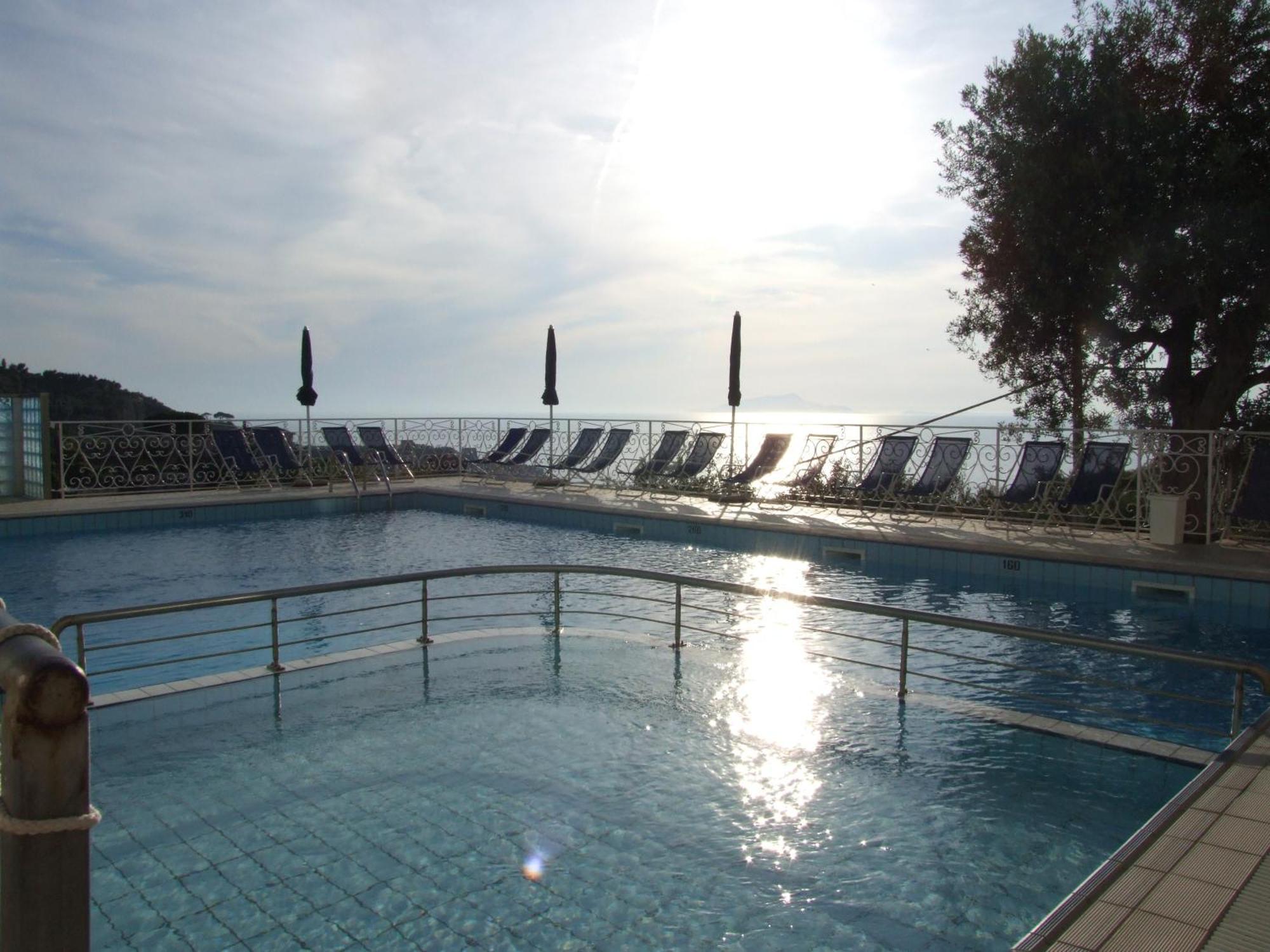 Hotel Dania Sorrento Dış mekan fotoğraf