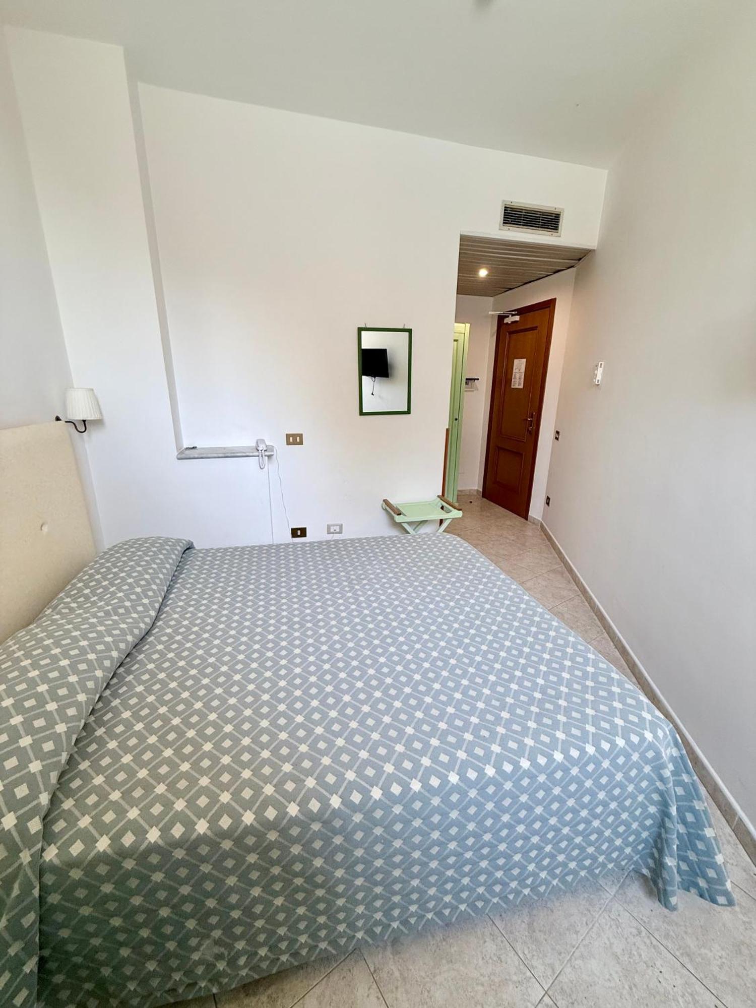 Hotel Dania Sorrento Dış mekan fotoğraf