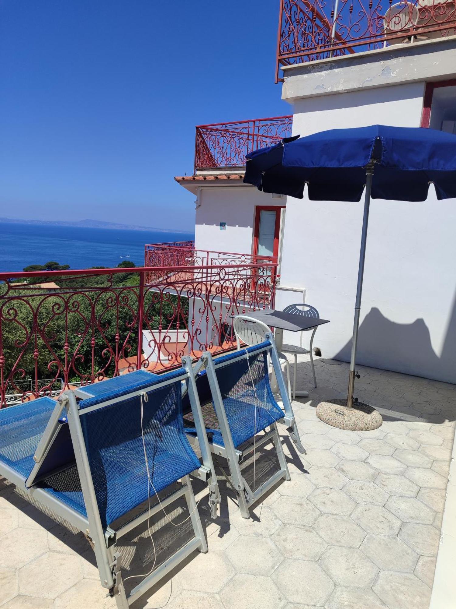 Hotel Dania Sorrento Dış mekan fotoğraf