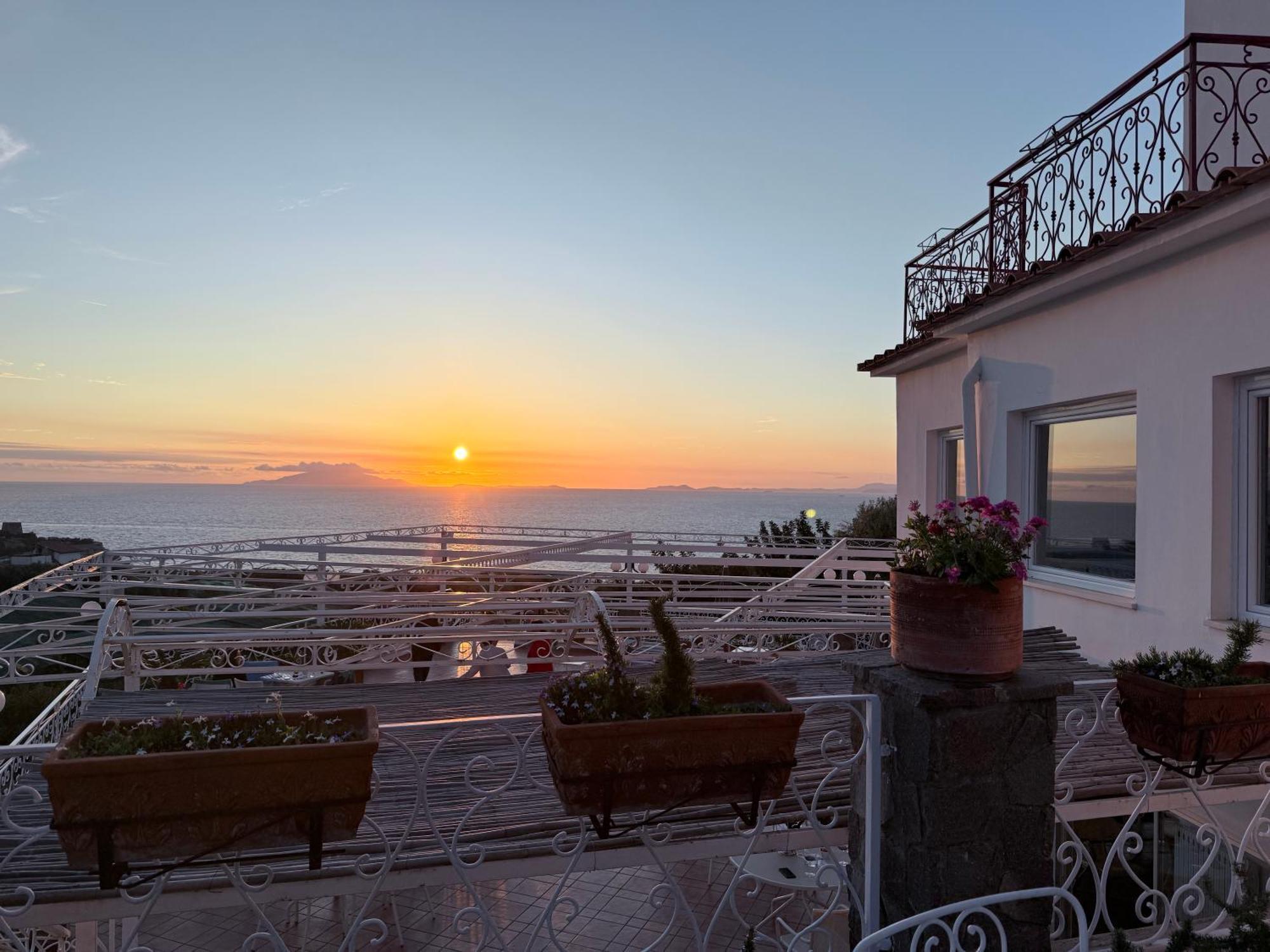 Hotel Dania Sorrento Dış mekan fotoğraf