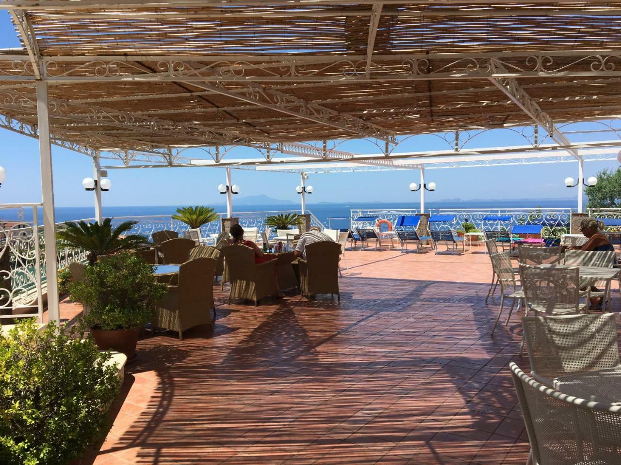 Hotel Dania Sorrento Dış mekan fotoğraf