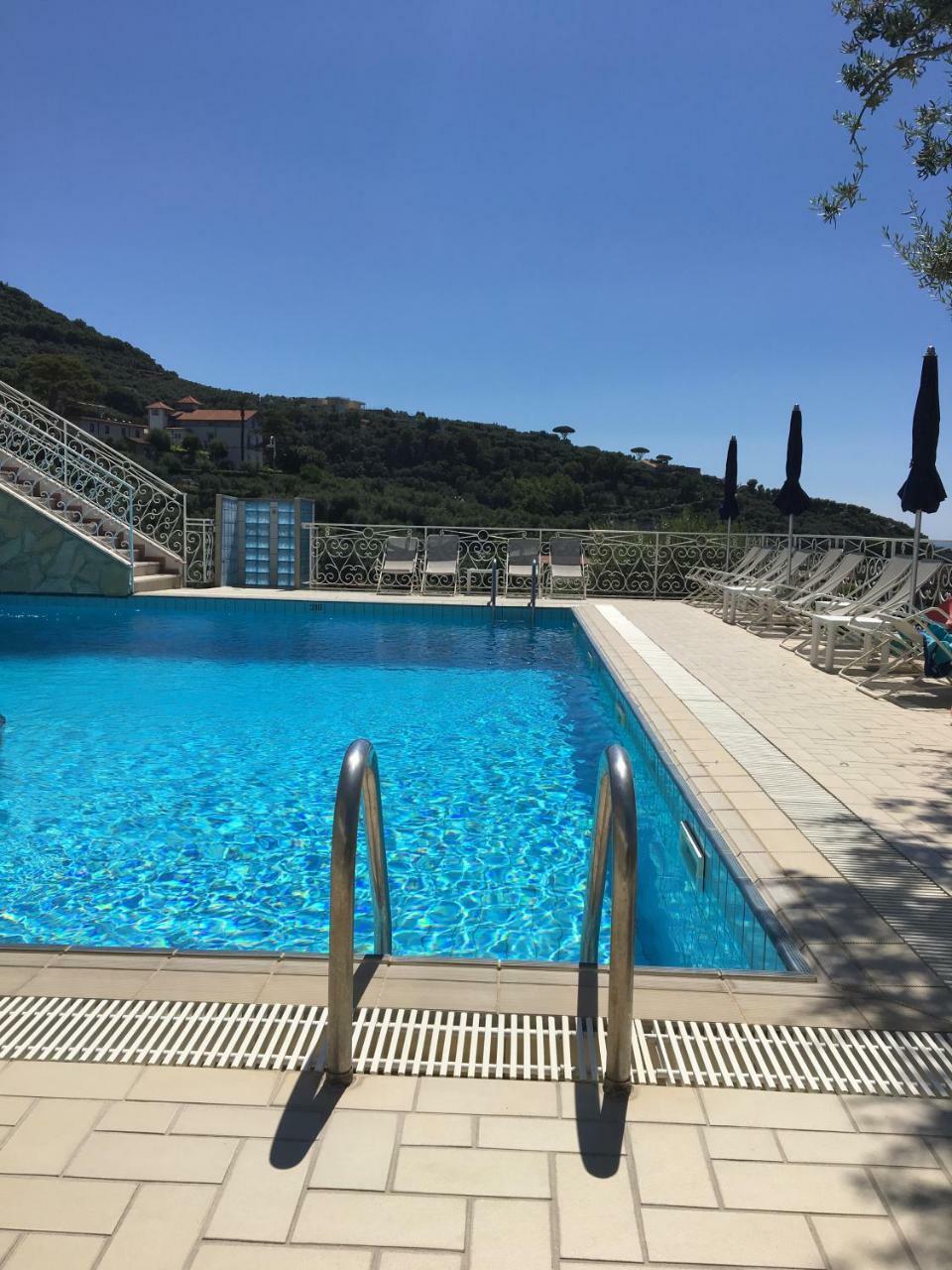 Hotel Dania Sorrento Dış mekan fotoğraf