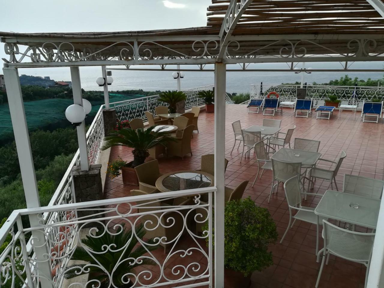 Hotel Dania Sorrento Dış mekan fotoğraf